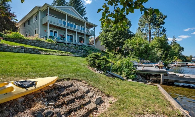 Sandpoint House | Waterfront! Family & Pet | 5 Bed, 3 Bath