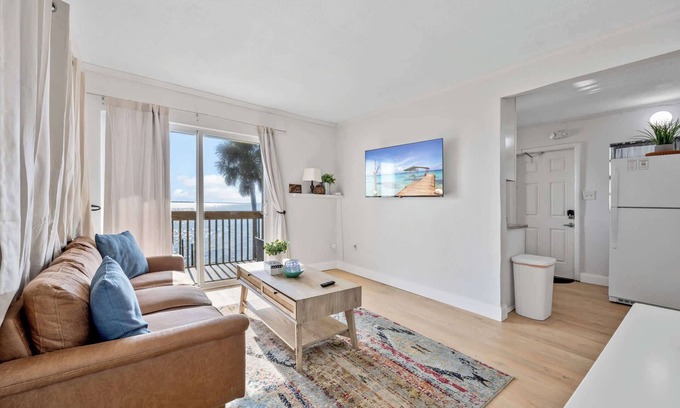 Orlando Beach Apartment | Waterfront | Fishing Pier | Walk to Beach