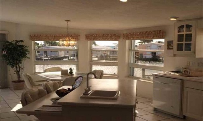 Hutchinson Island South Condo | Waterfront, gated resort community 1-bedroom condo in enjoyable Jensen Beach
