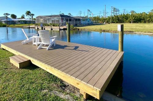 Biggar House | Waterfront Gulf Gateway: Pool/Dock/Grill/Gameroom