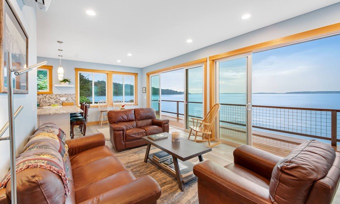 Kingston House | Waterfront home with amazing sound and mountain views - AC, kayaks, washer/dryer