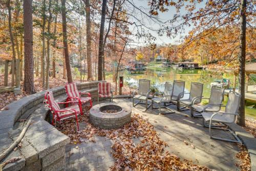 Windwood Coves House | Waterfront Lake Anna Home Kayaks and Private Dock