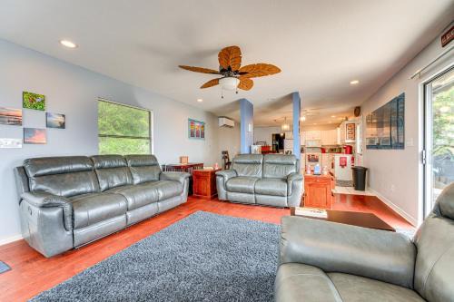 Burnet House | Waterfront Lake Buchanan Cottage with Kayaks!