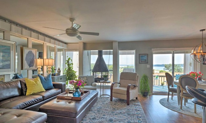 Point Venture House | Waterfront Lake Travis Home with Pool Access!