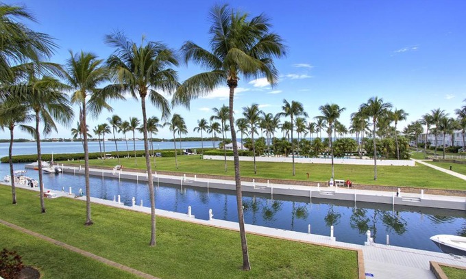 Indigo Reef Marina Homes House | Waterfront luxury Villa 19 with sunset views and boat slip townhouse