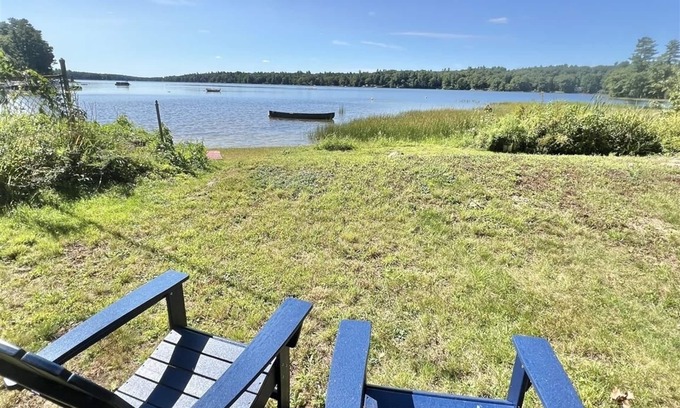 Windham Cottage | WATERFRONT ON HIGHLAND LAKE. LESS THAN 30 MINUTES TO PORTLAND
