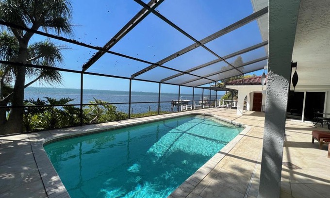 Bayshore Gardens House | Waterfront Paradise-Heated pool, AMAZING Sunsets!