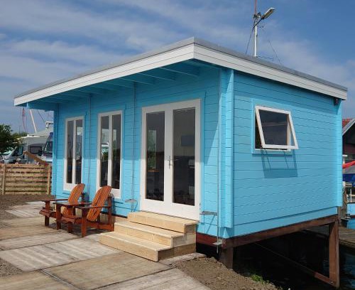 Lauwersoog House | Waterhuisjes op de pier van LauwersmeerPlezier!