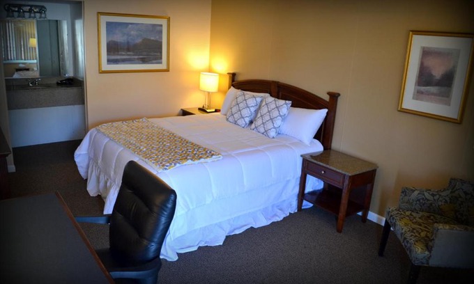 Honesdale Hotel | Wayne Inn
