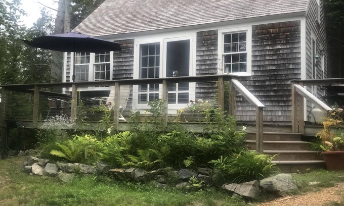 Seal Cove Cottage | WE DO NOT ACCEPT 2026 RESERVATIONS UNTIL JANUARY