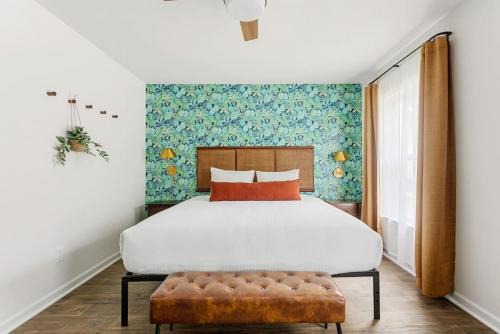 Columbia House | WeCo Duplex -8 BR- Sleeps 16