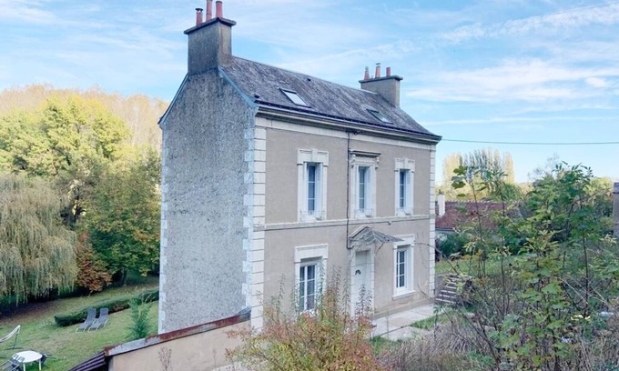 La Chartre-sur-le-Loir House | Weekend Home ★ Garden ★ Private access to the Loir