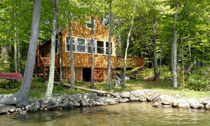 Oakland Cottage | Weekly discounts avail. Get away from it all on the start of The Belgrade Lakes