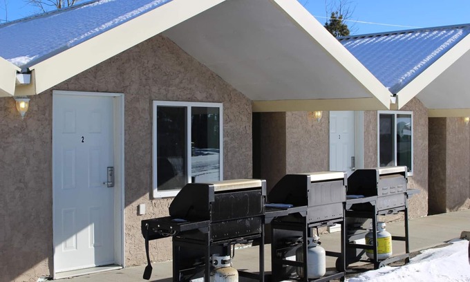 Swan Hills Hotel | Welcome Inn