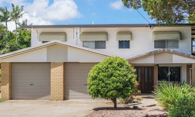 Tin Can Bay House | Welcome to "Bay 13" The Perfect Family Retreat with Inground Pool