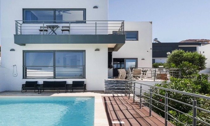 Atalaia Villa | Welcome to Casa Amour. Oceanview villa on the coast of Portugal.