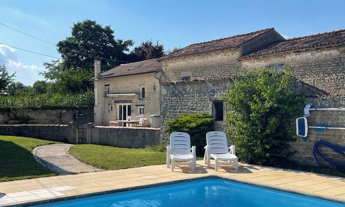 La Croix Comtesse Cottage | Welcome to “La Belle Évasion“ a gîte that promises tranquility and comfort.