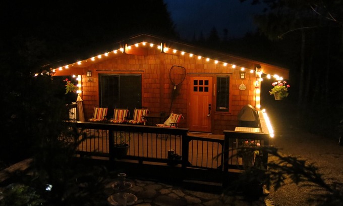 Port Renfrew Cottage | Welcome to Port Renfrew's pet friendly residence