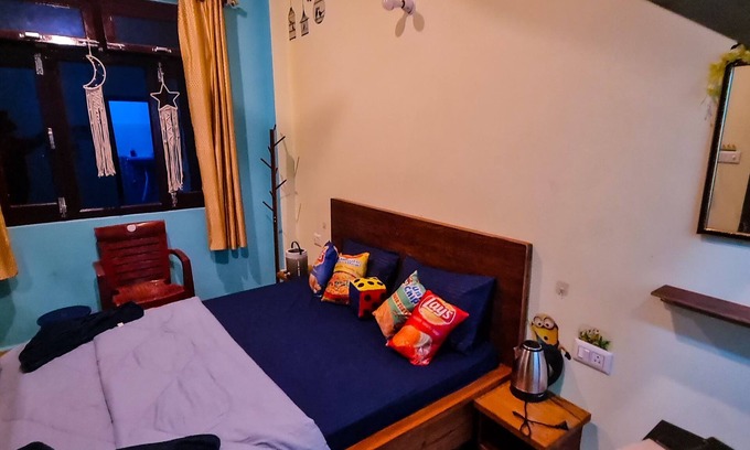Kausani House | Welcome to the bagpackers hostel in the lap of himalayas at Rawscape in kausani