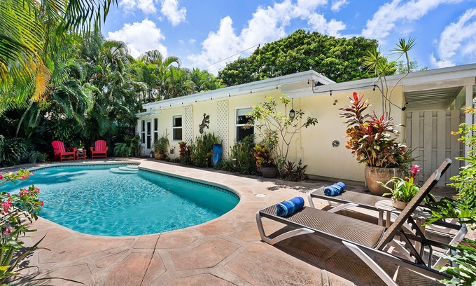 Wilton Manors House | Welcome to The Bungalow, A Charming, Quaint Oasis with Superb Location!