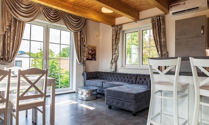 Schonbrunn House | Welcome to the noble holiday home