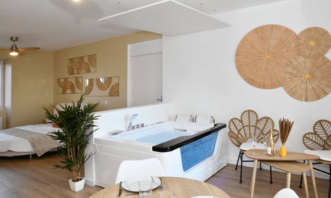La Cote-Saint-Andre House | Welcome to the" Domaine des étoiles" Enjoy a moment of escape and fun!