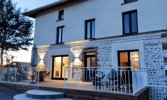 La Cote-Saint-Andre House | Welcome to the" Domaine des étoiles" Enjoy a moment of escape and fun!