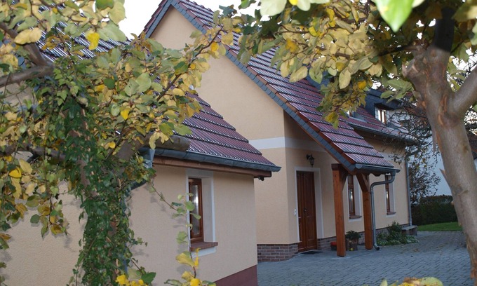 Dreiheide House | Welcome to the good old days in the holiday home on Wiesengrund