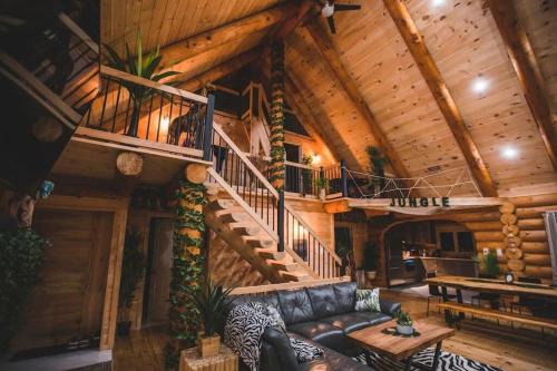 Saint-Philemon Ski Chalet | Welcome to the JUNGLE - Log cabine - SPA