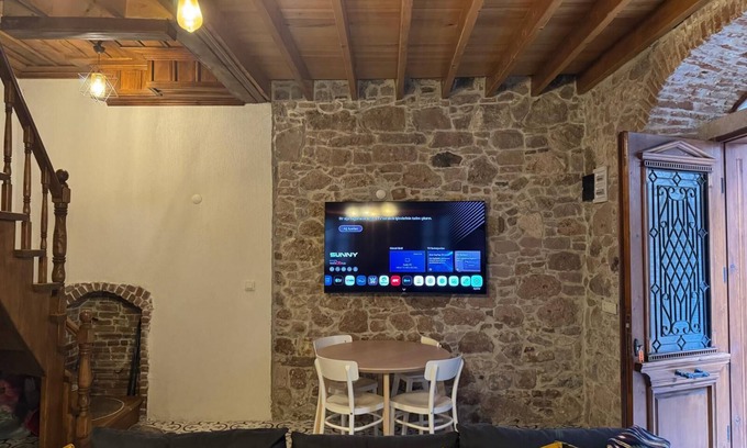 Ayvalik City Center House | Welcoming 4-bedroom house with AC in charming Ayvalık