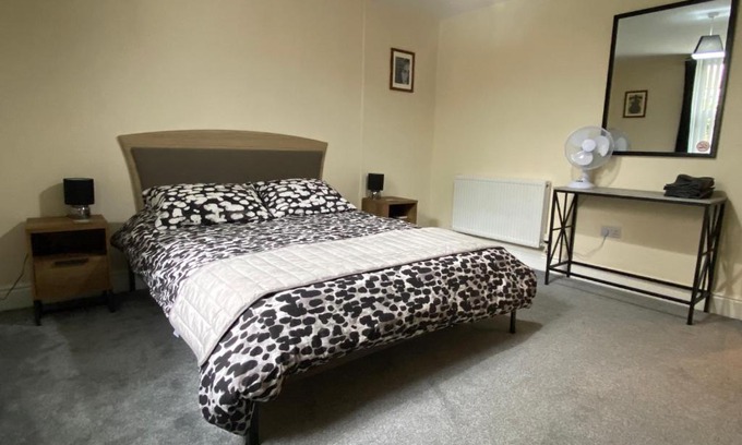 New Brighton Apartment | Well-appointed apartment in New Brighton