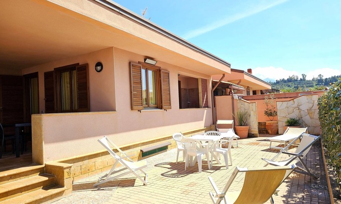Solfarelli Villa | WELL-LIT MEDITERRANEAN VILLA WITH VERANDA AND GARDEN ONLY 50 METERS FROM THE SEA