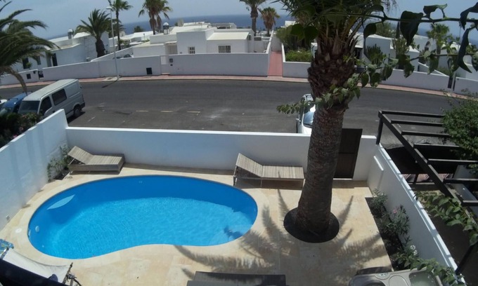 Puerto del Carmen House | Wellness oasis with private pool-sauna-whirlpool in the heart of Puerto del Carmen