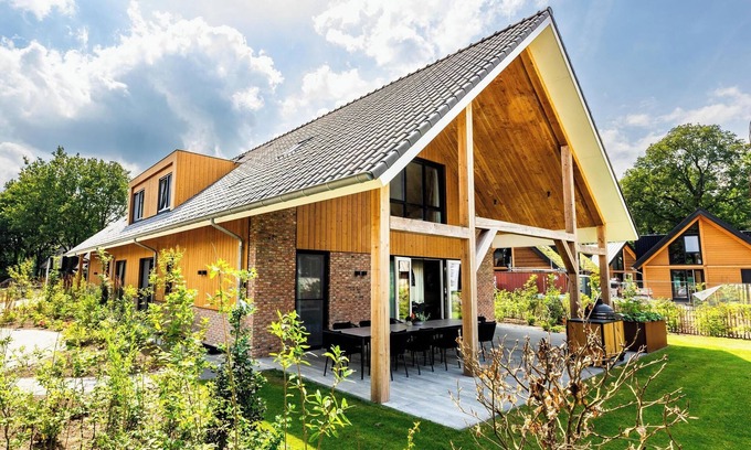Municipality of Ede House | Wellness villa with private pool, sauna and accessible features – perfect for 12 guests.