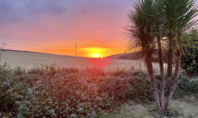 Buckfastleigh Bed & Breakfast | Westerley Country B & B with exclusive Guest lounge