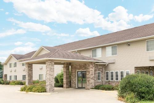 Osage Hotel | Western Inn & Suites