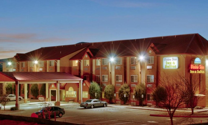 Los Lunas Hotel | Western Skies Inn & Suites