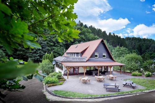 Schutzbach House | Westerwald Ferien Villa - 21 Personen - Kino, Bar, Sauna und Whirlpool