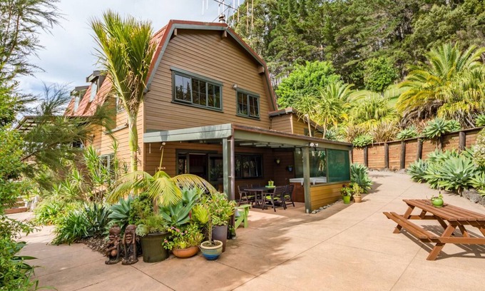 Kaeo Ski Chalet | Whangaroa Coastal Chalet Suite B