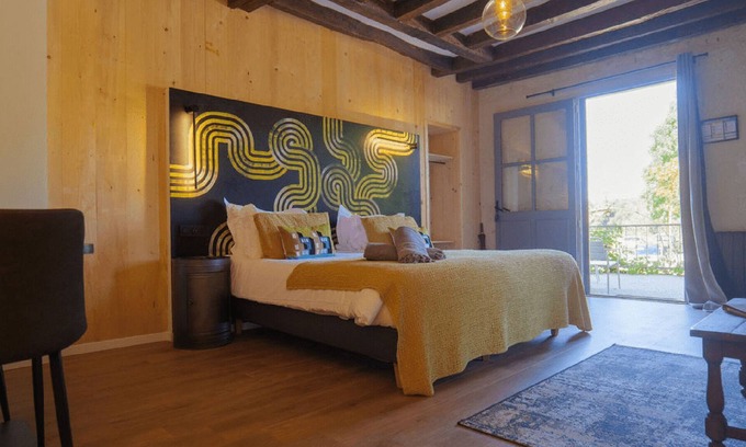 Candes-Saint-Martin House | When heritage, art and well-being meet