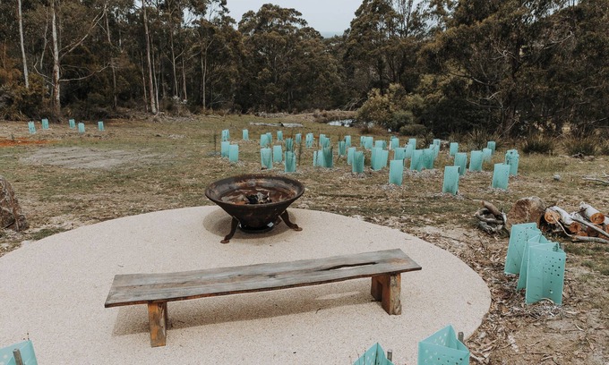 Kingborough Apartment | White-bellied Sea Eagle Studio