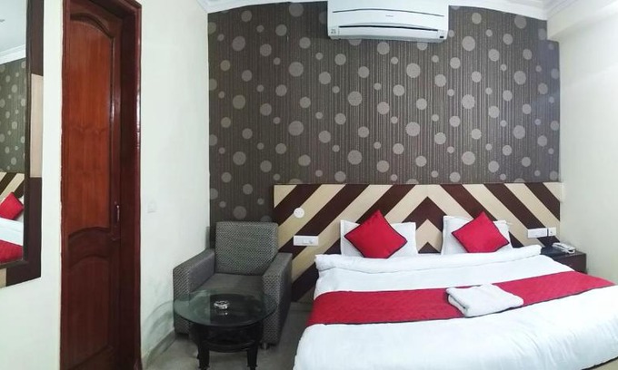 IMT Manesar Hotel | White Castle Manesar