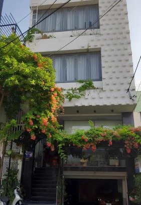 Quy Nhon House | White Homestay Near City Centre of Quy Nhon City