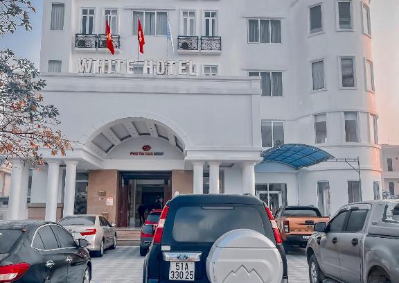 Ha Tinh Hotel | White Hotel