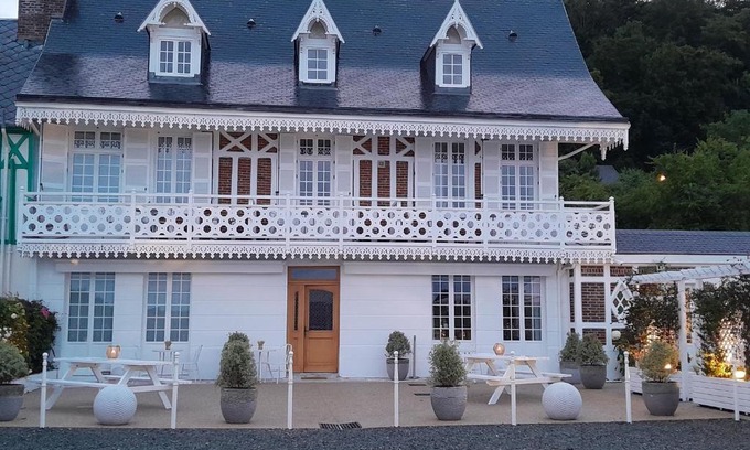 Villequier House | White House, maison d'hôtes