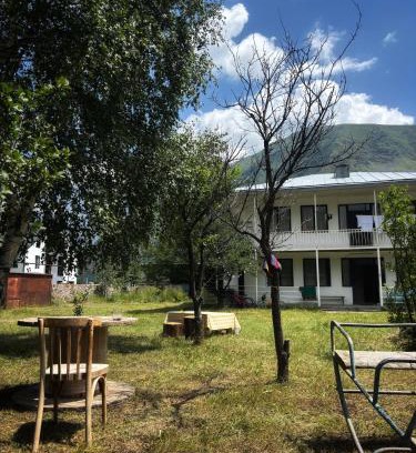 Ach'khoti House | White Inn Kazbegi - Achkhoti