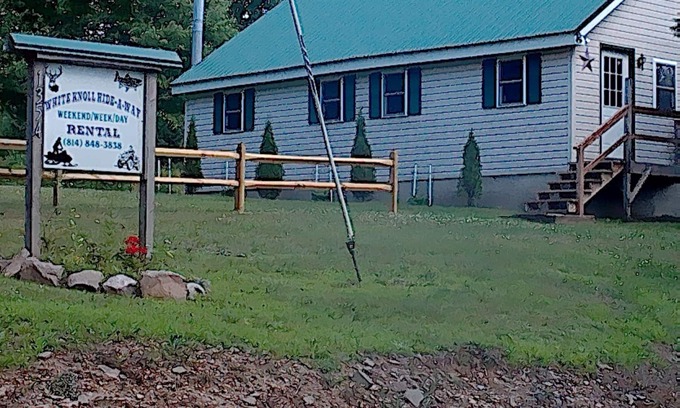Mills House | White Knoll Hideaway, warm cozy cabin on top of mountain on a quiet dirt road