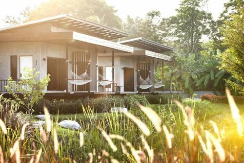 Khanong Phra House | White Knot Khao Yai
