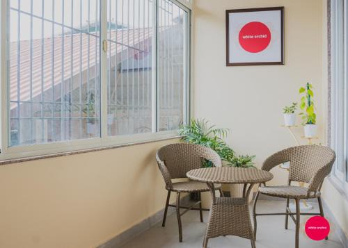 Turuk Apartment | White Orchid