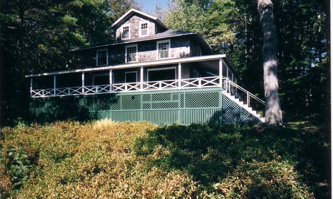 Bayville Cottage | White Pines Cottage - Classic Maine Cottage - Waterfront on Linekin Bay!